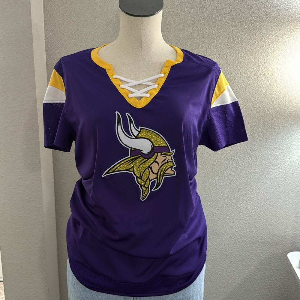 Fanatics Women's Sparkly Vikings Top